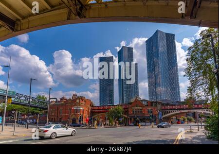 Blick auf zeitgenössische Stadtarchitektur aus Deansgate, Manchester, Lancashire, England, Großbritannien, Europa Stockfoto