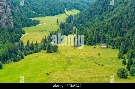 Idyllische Landschaft im Grossen St. Bernhard-Tal. Aostatal, Norditalien. Stockfoto