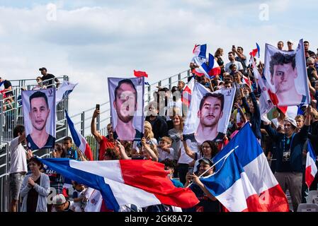Die Fans Frankreichs feuern ihr Team während des FIBA 3x3 Europe Cup 2021 vom 10. Bis 12. September 2021 im Le Trocadéro in Paris, Frankreich - Foto Antoine Massinon / A2M Sport Consulting / DPPI Stockfoto