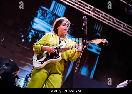 Chicago, USA. September 2021. CHICAGO, IL - 11. SEPTEMBER: Angel Olsen schließt die Rote Bühne am Pitchfork 2021 Day 2 in Chicago, Illinois am 11. September 2021. (Foto von Annie Lesser/imageSPACE/Sipa USA) Quelle: SIPA USA/Alamy Live News Stockfoto