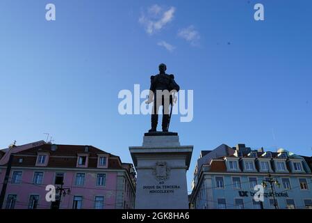 LISSABON, PORTUGAL - 30. Jul 2021: Eine Statue des 1. Herzogs von Terceira in Lissabon, Portugal Stockfoto