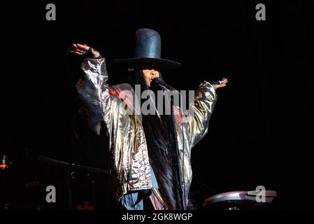 Chicago, USA. September 2021. CHICAGO, IL - 12. SEPTEMBER: Erykah Badu titelt Tag 3 auf der Pitchfork 2021 in Chicago Illinois am 12. September 2021. (Foto von Annie Lesser/imageSPACE/Sipa USA) Quelle: SIPA USA/Alamy Live News Stockfoto