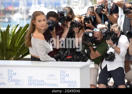 Adele Exarchopoulos nimmt an den 74. Filmfestspielen von Cannes 2021 Teil Stockfoto