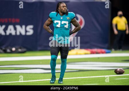 Houston, TX, USA. September 2021. Jacksonville Jaguars läuft zurück Dare Ogunbowale (33) vor einem NFL-Fußballspiel zwischen den Jacksonville Jaguars und den Houston Texans im NRG Stadium in Houston, TX. Die Texaner gewannen das Spiel 37 bis 21.Trask Smith/CSM/Alamy Live News Stockfoto