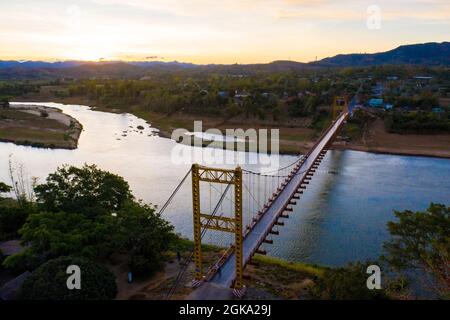 Schöne Brücke in Kon TUM Provinz Zentralvietnam Stockfoto