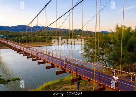 Schöne Brücke in Kon TUM Provinz Zentralvietnam Stockfoto