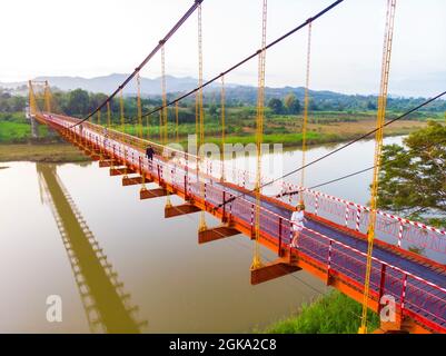 Schöne Brücke in Kon TUM Provinz Zentralvietnam Stockfoto