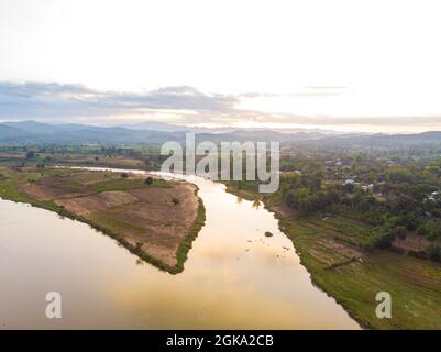 Schöne Brücke in Kon TUM Provinz Zentralvietnam Stockfoto