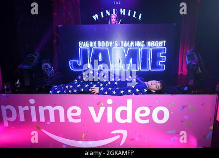 REDAKTIONELLE VERWENDUNG NUR Max Harwood nimmt an der Afterparty zur Weltpremiere von Amazon Prime Video's „Everybody's Talking About Jamie“ im Windmill Soho, London, Teil. Bilddatum: Montag, 13. September 2021. Stockfoto