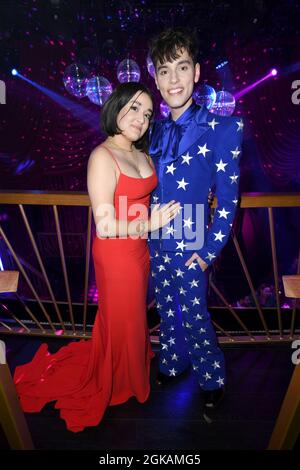 NUR LAUREN Patel und Max Harwood nehmen an der After Party zur Weltpremiere von Amazon Prime Video's „Everybody's Talking About Jamie“ im Windmill Soho, London, Teil. Bilddatum: Montag, 13. September 2021. Stockfoto