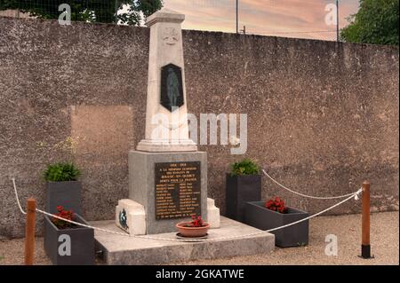 Kriegsdenkmal, Bouloc-en-Quercy, Region Tarn-et-Garonne, Frankreich Stockfoto