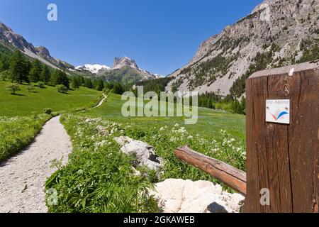 Hautes-Alpes, 05, Névache, Etroite-Tal und der Mont Thabor, das Tal war italienisch, wurde aber teilweise französisch, die an die Gemeinde Ne angeschlossen ist Stockfoto