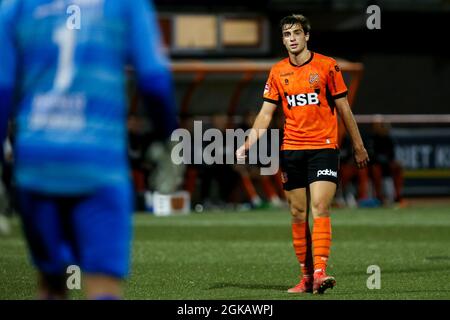VOLENDAM, NIEDERLANDE - 13. SEPTEMBER: Gaetano Oristano vom FC Volendam während des Keukenkampioen Divisie-Spiels zwischen FC Volendam und Roda JC im Kras Stadion am 13. September 2021 in Volendam, Niederlande (Foto: Rene Nijhuis/Orange Picches) Stockfoto