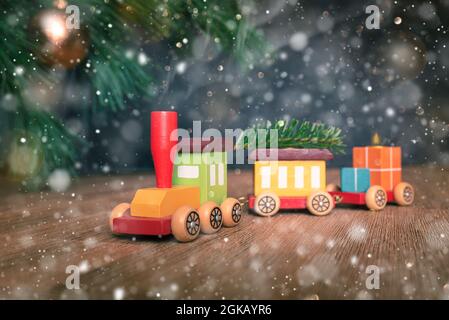 Miniaturzug für weihnachtsdekoration Stockfoto