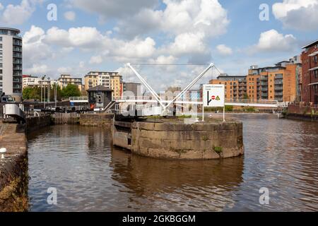 Der Eingang zum Leeds und Liverpool Canal am Clarence Dock im Zentrum von Leeds Stockfoto