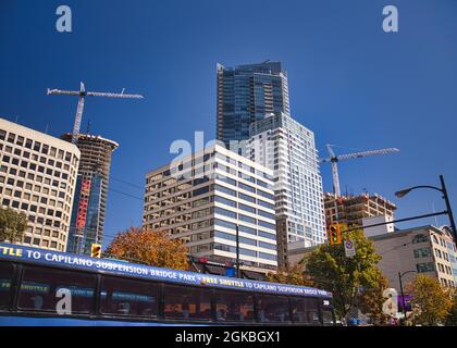 VANCOUC, KANADA - 13. Aug 2014: Die Innenstadt von Vancouver während des Tages in Kanada Stockfoto