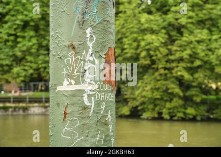 MÜNCHEN, DEUTSCHLAND - 01. Jul 2021: Einige Bilder, die während eines heißen Spaziergangs im Stadtzentrum von München gemacht wurden Stockfoto