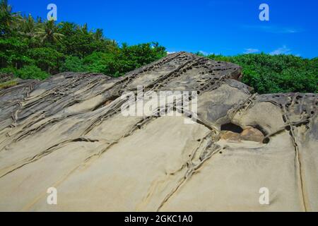 Die Erosion des Ozeans und Verwitterung. Bildet seltsame Felsen und Steine. Fugang Geopark (Xiaoyeliu), Naturstein-Skulpturenpark. Taitung County Stockfoto