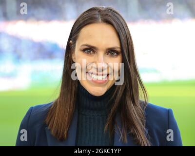 TV Sport Moderatorin Esther Sedlaczek beim 7. Matchday, 3. Liga, Saison 2021-22 1.FC Magdeburg - 1.FC Kaiserslautern am 4. September 2021 in der Stockfoto