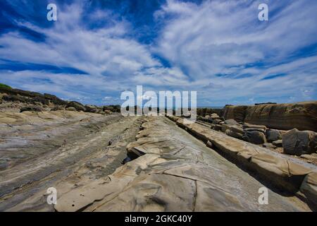 Die Erosion des Ozeans und Verwitterung. Bildet seltsame Felsen und Steine. Fugang Geopark (Xiaoyeliu), Naturstein-Skulpturenpark. Taitung County Stockfoto