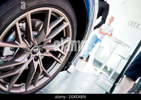 Leichtmetallfelge des Audi Q4 40 E-Tron Elektroauto-SUV Detail Stockfoto