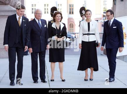 Stockholm, Schweden. 14. September 2021, Kung Carl XVI Gustaf, drottning Silvia König Carl XVI Gustaf, Königin Silvia. Kronprinsessan Victoria, Prins Daniel, Kronprinzessin Victoria, Prinz Daniel, nahmen an einer Zeremonie im Zusammenhang mit der Eröffnung des schwedischen Parlaments für das Arbeitsjahr 2021/22 im schwedischen Parlamentsgebäude am 14. September 2021 in Stockholm, Schweden, Teil. Foto von Patrik C Osterberg/Stella Pictures/ABACAPRESS.COM Stockfoto