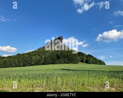 Blick auf die felsige Landschaft des Liliensteins im Elbsandsteingebirge Stockfoto