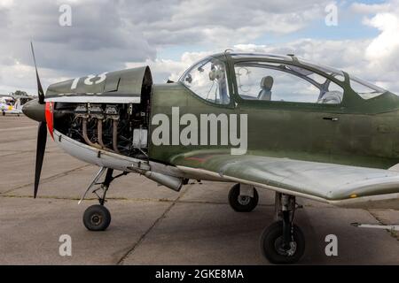 Piaggio P.149 (D-EHJL) auf der Fluglinie bei der Abingdon Air & Country Show am Samstag, 11. September 2021 Stockfoto