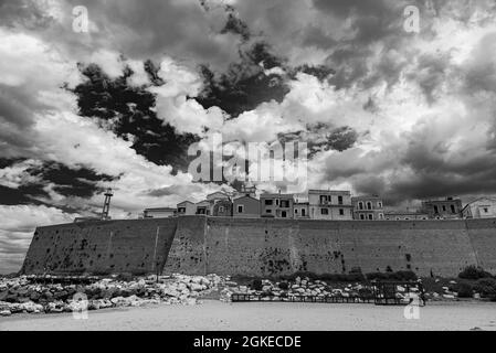 Termoli. Einblicke in die Altstadt. Termoli ist eine italienische Stadt mit 32 953 Einwohnern in der Provinz Campobasso in Molise. Termoli liegt entlang Stockfoto