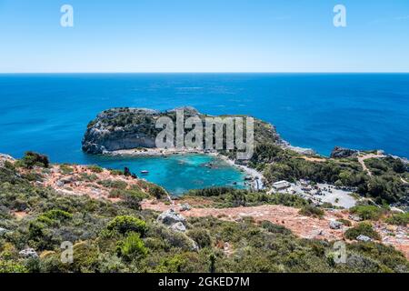 Blick auf Anthony Quinn Bay, Faliraki, Rhodos, Dodekanes, Griechenland Stockfoto