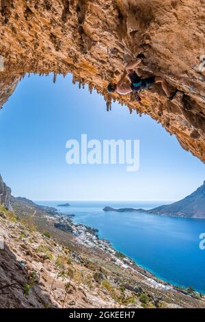 Grande Grotta, Armeos Sektor, Bleiklettern, Sportklettern, Kalymnos, Dodekanes, Griechenland Stockfoto