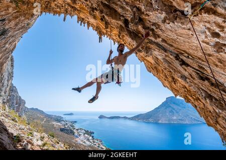 Grande Grotta, Armeos Sektor, Bleiklettern, Sportklettern, Kalymnos, Dodekanes, Griechenland Stockfoto