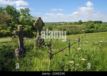 Blick auf die Lincolnshire Wolds von der All Saints Church (bekannt als Ramblers' Church), Walesby, Lincolnshire Stockfoto