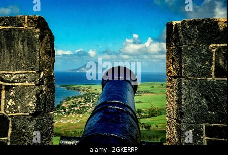 Canon auf den Zinnen von Brimstone Hill, in St. Kitts Stockfoto