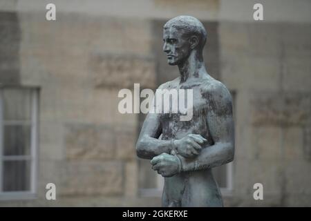 Statue von Richard Scheibe, Bundesministerium der Verteidigung, Bendlerblock, Gedenkstätte Deutscher Widerstand, Stauffenbergstraße, Tiergarten, Mitte Stockfoto