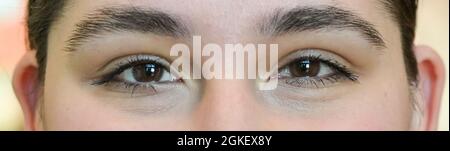 U.S. Air Force Staff Sgt. Victoria Goluszka, 182nd Medical Group, aerospace medical technician poses for photo in the Byron High School, Byron, Illinois, April 1, 2021. Goluszka is currently serving in the Illinois National Guard to administer COVID-19 vaccinations to Illinois residents. Stockfoto