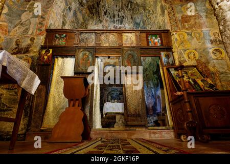 Die historische orthodoxe Kirche von Densus in Rumänien Stockfoto