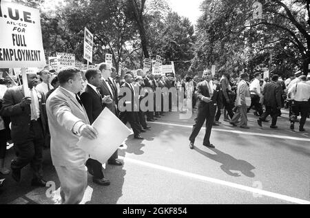 Martin Luther King mit den Führern während des Marsches über Washington für Arbeitsplätze und Freiheit, Washington, DC, USA, Warren K. Leffler, U.S. News & World Report Magazine Photograph Collection, 28. August 1963 Stockfoto