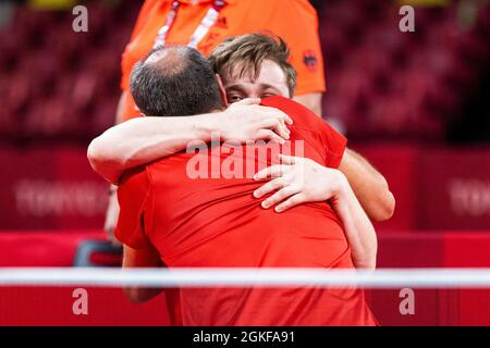 TOKIO (SHIBUYA-KU), JAPAN - AUGUST 29: Bundesstrainer Volker Ziegler jubelt mit BAUS, Valentin (GER) vom Borussia Düsseldorf (Nordrhein Westfalen), g Stockfoto