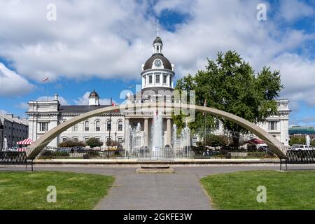 Kingston, Ontario, Kanada - 3. September 2021: Kingston City Hall in Ontario, Kanada. Kingston City Hall ist der Sitz der lokalen Regierung. Stockfoto