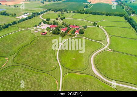 Lane's End Farm ist eine 1979 gegründete Vollblut-Pferdezuchtfarm in Versailles, Kentucky. Das ursprüngliche Land war Teil der Bosque Bonita Farm Stockfoto