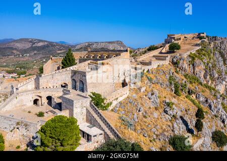 Die Festung Palamidi in Nafplio auf dem Hügel über der Stadt in Griechenland. Stockfoto