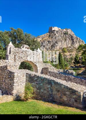 Die Festung Palamidi in Nafplio auf dem Hügel über der Stadt in Griechenland. Stockfoto