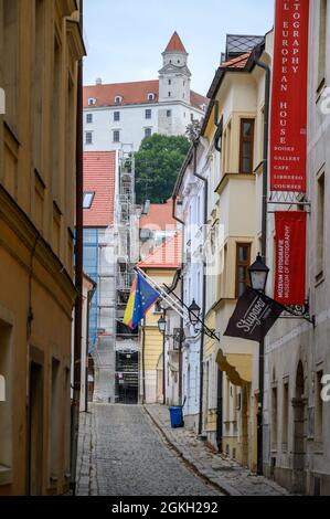 bratislava, Slowakei - 24. September 2019 - Straßen der Altstadt von Bratislava. Stockfoto