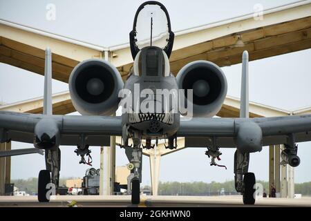 Maj. Gen. Brian K. Borgen, der 10. Kommandant der Luftwaffe, taxis nach seinem letzten Flug mit dem 442d Fighter Wing am 27. April 2020 auf der Whiteman Air Force Base, ist Mo. Borgen ein ehemaliger Kommandant der FW 442. Stockfoto