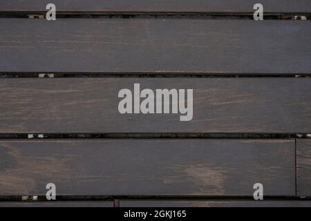 Akazienholzdielen auf dem Boden einer städtischen Terrasse. Vektor Holz Textur Hintergrund Stockfoto