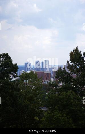 Blick auf die Stadt Birmingham, Alabama vom Vulcan Park und Museum. Stockfoto