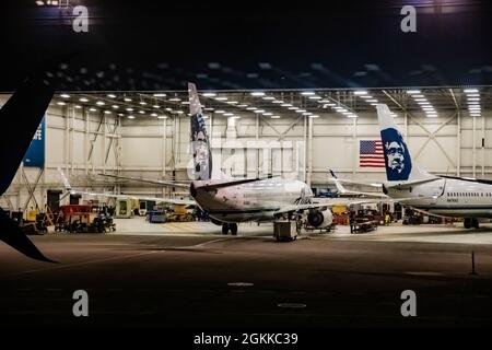 Wartungshangar von Alaska Airlines am Flughafen SeaTac, Seattle, Bundesstaat Washington, USA [keine Eigentumsfreigabe; nur redaktionelle Lizenzierung] Stockfoto