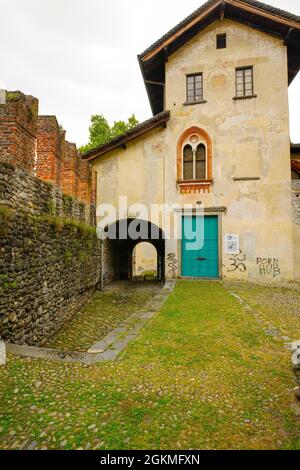 Mittelalterliche Burg Visconteo (Castello Visconteo) erbaut IX-XVIII. Jahrhundert. Locarno, 1495 Louis XII von Frankreich bot Locarno der Schweizer Konföderation für mil an Stockfoto