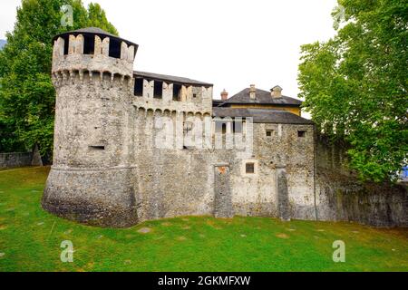 Mittelalterliche Burg Visconteo (Castello Visconteo) erbaut IX-XVIII. Jahrhundert. Locarno, 1495 Louis XII von Frankreich bot Locarno der Schweizer Konföderation für mil an Stockfoto